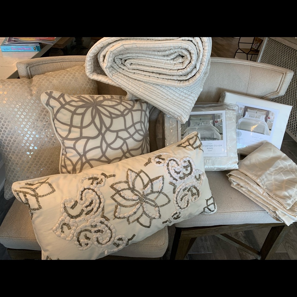 Martha Stewart King bedding